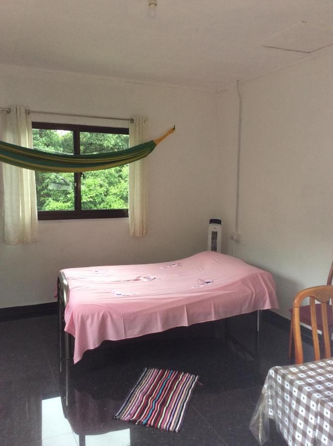 Papayas Self Catering Room Вікторія Екстер'єр фото