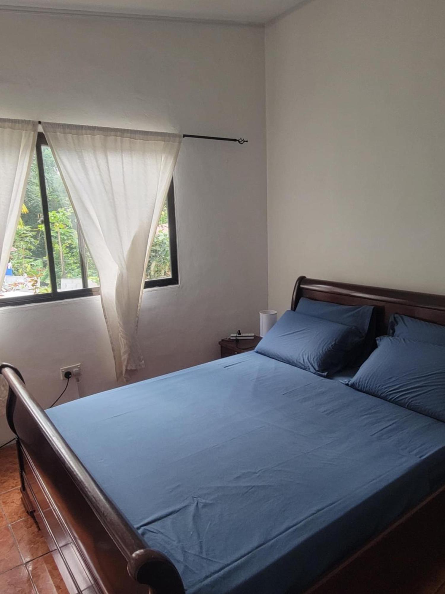 Papayas Self Catering Room Вікторія Екстер'єр фото